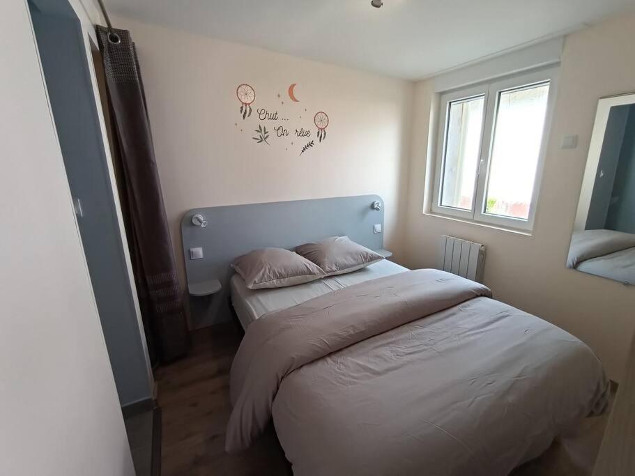 Le Hutteau Apartment Vaudricourt Exterior photo
